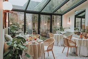 The Burgundy - Boutique B&B