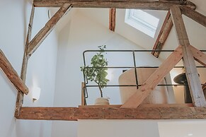 The Burgundy - Boutique B&B