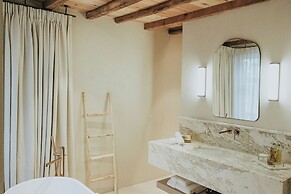 The Burgundy - Boutique B&B