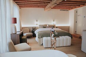 The Burgundy - Boutique B&B