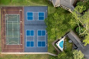 First Group Sanbonani Resort