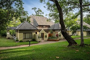 First Group Sanbonani Resort