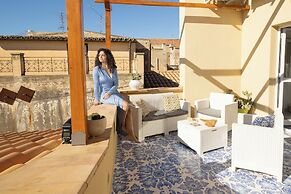 Kéramos Luxury Rooms