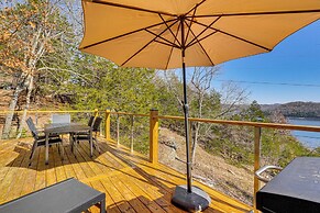 Fish, Swim & Kayak: Spacious Beaver Lake Home!