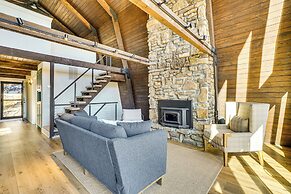 Fish, Swim & Kayak: Spacious Beaver Lake Home!