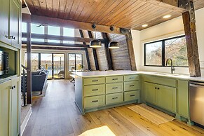 Fish, Swim & Kayak: Spacious Beaver Lake Home!