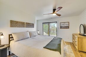 Fish, Swim & Kayak: Spacious Beaver Lake Home!