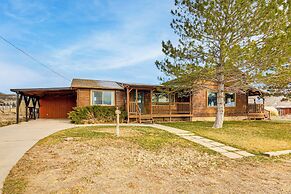 Mtn-view Cabin w/ Horse Pasture in Koosharem