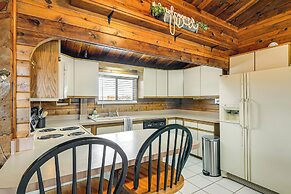 Mtn-view Cabin w/ Horse Pasture in Koosharem