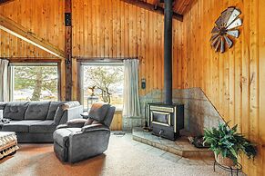 Mtn-view Cabin w/ Horse Pasture in Koosharem