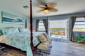 2 Mi to Ocean: Home w/ Pool in Hernando Beach!