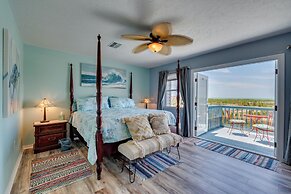 2 Mi to Ocean: Home w/ Pool in Hernando Beach!