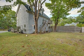 Walk to Sorrento Town Dock: Pet-friendly Apartment