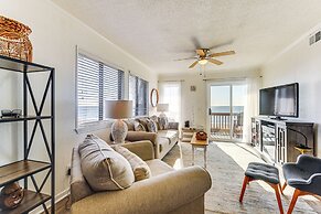 Walk to Pool + Shore: Ocean Isle Beach Getaway!