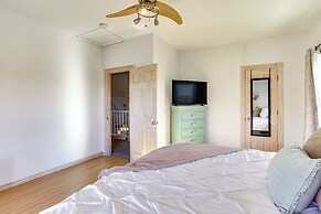 Spacious Cabin w/ Views, Near Lake Lawtonka!
