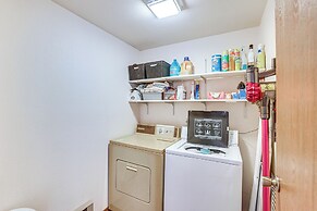 Deck & Fire Pit: Cozy Cabin at Terrace Lakes!