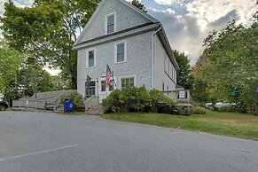 Walk to Harbor: Pet-friendly Apt in Sorrento!