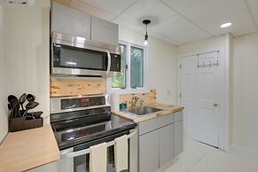 Walk to Harbor: Pet-friendly Apt in Sorrento!