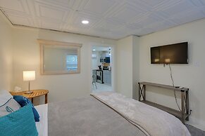 Walk to Harbor: Pet-friendly Apt in Sorrento!