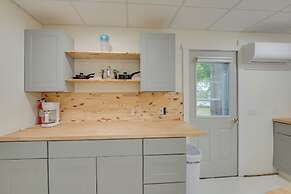 Walk to Harbor: Pet-friendly Apt in Sorrento!