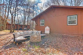 4 Mi to Skiing: Cabin w/ Lake Access in Blakeslee