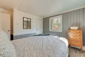 4 Mi to Skiing: Cabin w/ Lake Access in Blakeslee