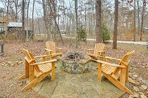 On-site Trails + Furnished Deck: Monteagle Escape!