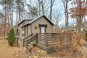 On-site Trails + Furnished Deck: Monteagle Escape!