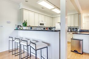 Pool, Dock & Tennis Court: Home in Bay St Louis!