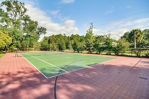 Pool, Dock & Tennis Court: Home in Bay St Louis!