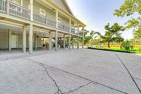 Pool, Dock & Tennis Court: Home in Bay St Louis!