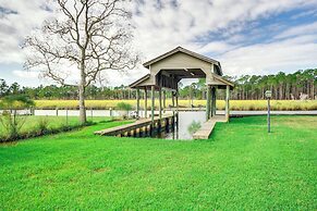 Pool, Dock & Tennis Court: Home in Bay St Louis!