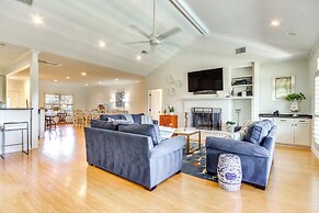 Pool, Dock & Tennis Court: Home in Bay St Louis!