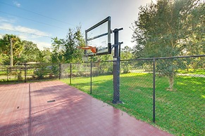 Pool, Dock & Tennis Court: Home in Bay St Louis!