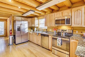 2 Mi to Lake Arrowhead Village: Pet-friendly Cabin