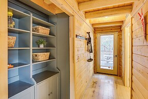 2 Mi to Lake Arrowhead Village: Pet-friendly Cabin