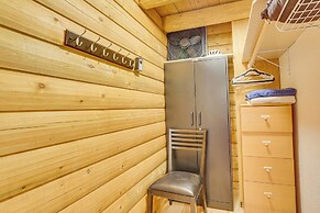 2 Mi to Lake Arrowhead Village: Pet-friendly Cabin
