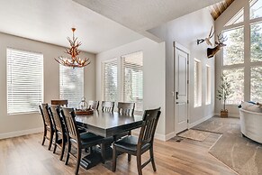 Near Lakes & Trails: Cabin in Duck Creek Village!