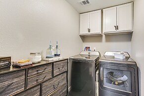 Updated Home 2 Mi to Downtown Texarkana!