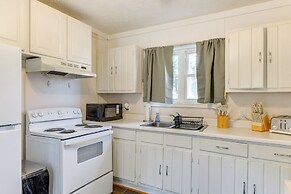 9 Mi to Colonial Beach: Charming Cottage w/ Yard!