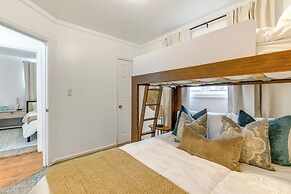 9 Mi to Colonial Beach: Charming Cottage w/ Yard!