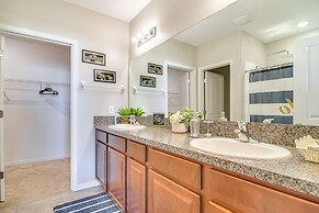 7 Mi to Beach: Spacious Ruskin Home w/ Patio