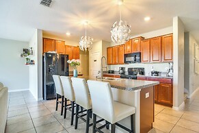 7 Mi to Beach: Spacious Ruskin Home w/ Patio