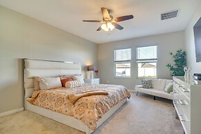 7 Mi to Beach: Spacious Ruskin Home w/ Patio