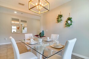 7 Mi to Beach: Spacious Ruskin Home w/ Patio