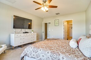 7 Mi to Beach: Spacious Ruskin Home w/ Patio