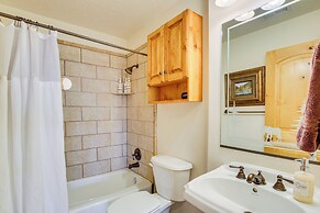 Mtn-view Gem Near Skiing & Golf in Eden!