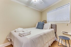 Walk to Coligny Beach Park: Condo w/ Pool Access!