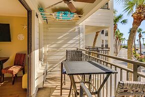 Walk to Coligny Beach Park: Condo w/ Pool Access!