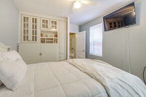 1 Mi to Dtwn: Townhome w/ Patio in Baltimore!